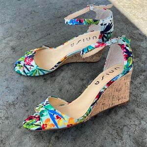 Unisa Tropical Floral Print Cork Wedge Sandals Ankle Strap Blue Multi Size 9M
